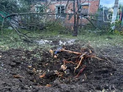 Сумщина: по Миропіллю прилетіло 9 мін від росіян, на одному з подвір'їв вбило курей уламками