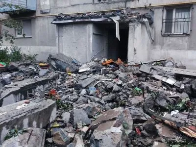 россияне ударили ракетой по жилой 9-этажке в Торецке: глава ОВА показал разрушения