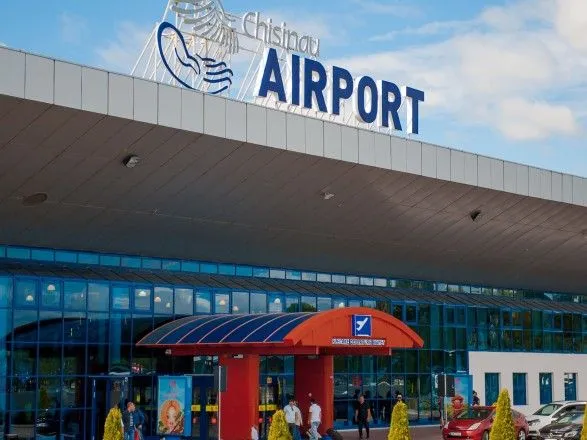В аэропорту Кишинева задержали украинку, провозившую пневматический пистолет
