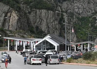 Россиянам разрешили переходить границу Грузии пешком