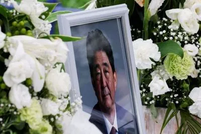 Японія обурена державним похороном убитого експрем'єра: люди вийшли на протести