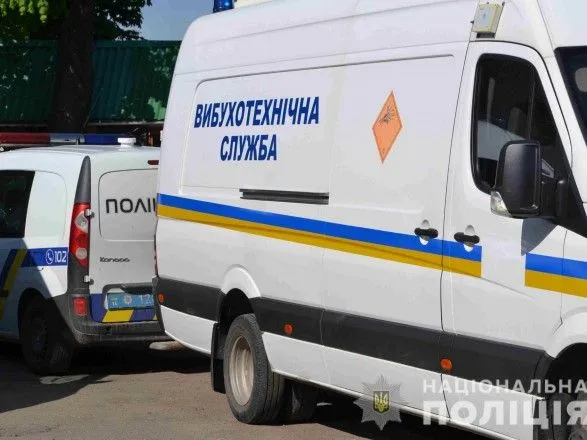 Київські школи накрила хвиля "мінувань": вибухотехніки виїхали на перевірку