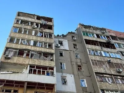 Обстріл багатоповерхівки у Миколаєві: один під’їзд аварійний