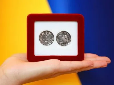 В Україні ввели в обіг ще одну монету на честь ЗСУ - присвячену територіальній обороні