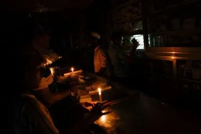 Бангладеш поринув у пітьму через глобальний збій національної електромережі