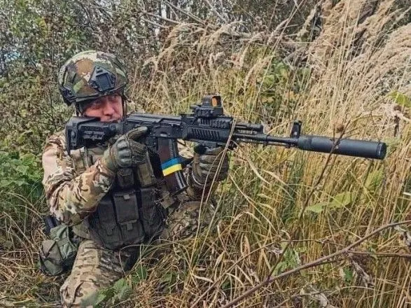 Украинские военные поразили на юге до 30 объектов противника: враг деморализован, покидает позиции
