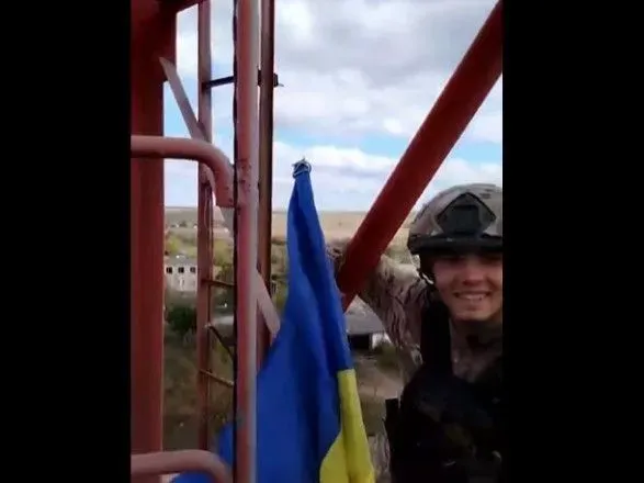 Херсонщина: в селе Давыдов Брод подняли украинский флаг