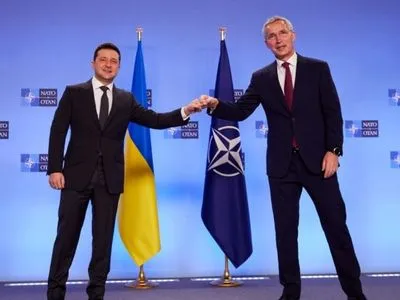 Зеленский провел разговор с Генсеком НАТО: скоординировали дальнейшие шаги на пути евроатлантической интеграции Украины