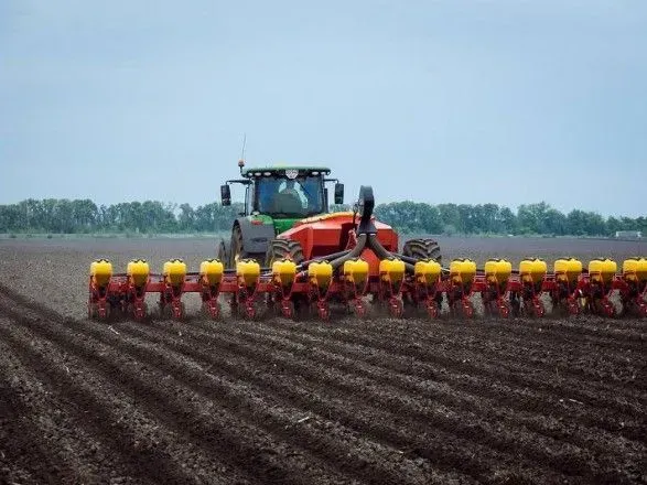 ukrayinski-agrariyi-zibrali-ponad-26-mln-tonn-novogo-vrozhayu