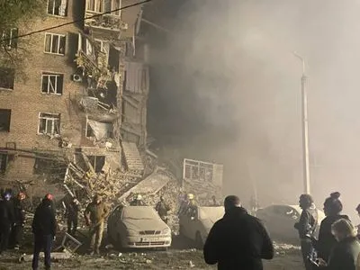 Ночная атака Запорожья: оккупанты попали в многоэтажку, есть пострадавшие