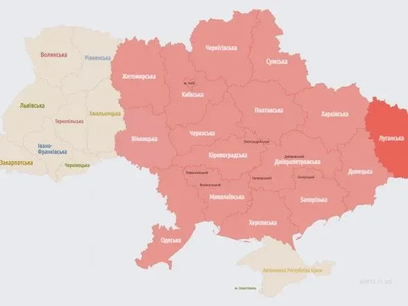 В Україні масштабна повітряна тривога: користувачі соцмереж повідомляють про звуки вибухів у Києві