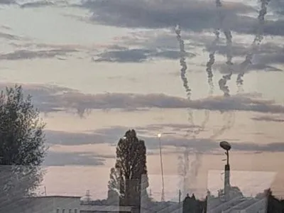 В Белгороде сообщают о "хлопке": российская ПВО сбивает собственные ракеты