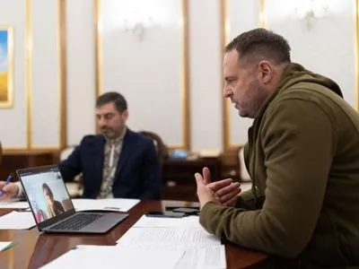 Єрмак - новому президенту МКЧХ: 17 жовтня представники Червоного Хреста мають прибути на лінію розмежування на Донбасі