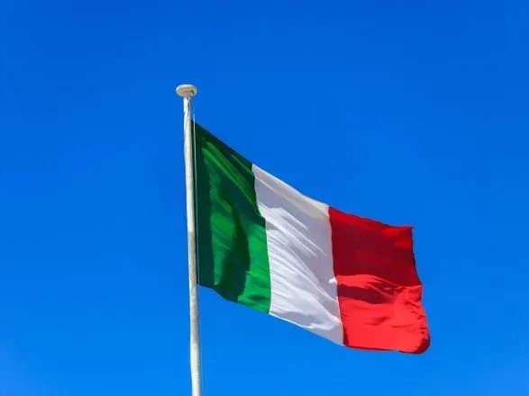 Посольство Италии порекомендовало своим гражданам покинуть Украину
