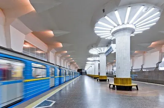 Из-за перебоев со светом в Харькове не работает метро