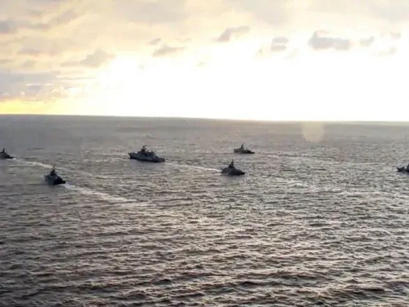 росія тримає в акваторії Чорного моря 8 кораблів: серед них 2 великих десантних та 2 ракетоносії