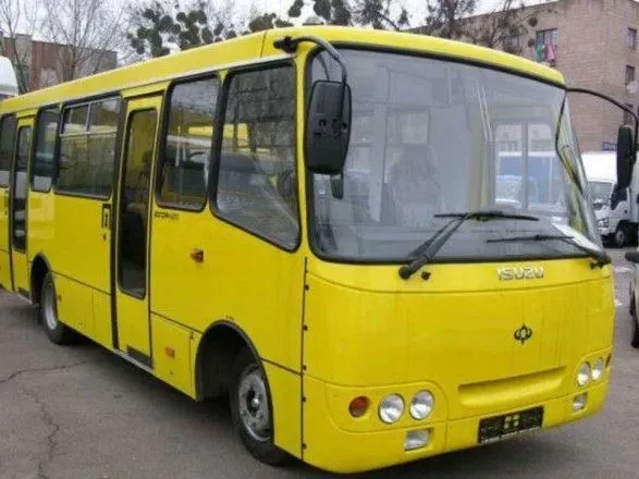 klichko-u-kiyevi-sogodni-na-niztsi-troleybusnikh-marshrutiv-pratsyuvatimut-avtobusi