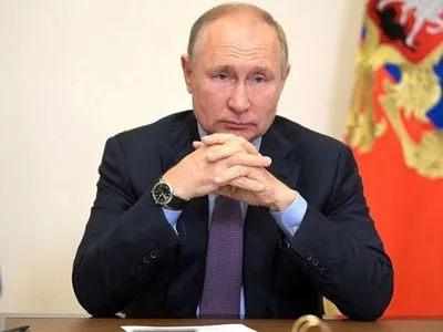путин заявил о введении "военного положения" на оккупированных территориях Украины
