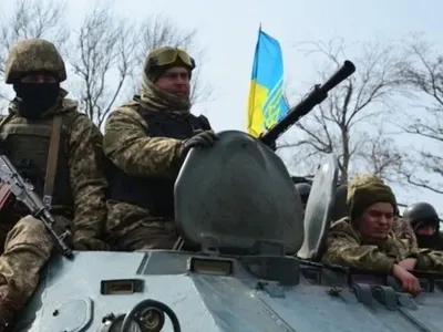 Украинские защитники уничтожили более 80 оккупантов, вражеский танк и 3 единицы авто-бронетехники