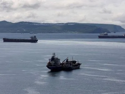 «Теневой флот» создает рф для обхода нефтяного эмбарго - Bloomberg