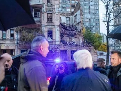 Визит Штайнмайера в Киев: президенту Германии показали последствия атак российских варваров