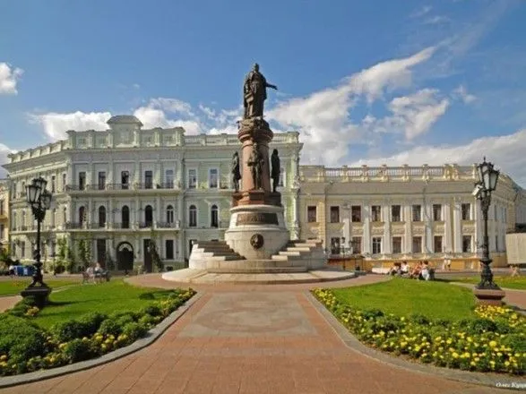 Одесситы путем голосования определились, что будут делать с памятником Екатерине II