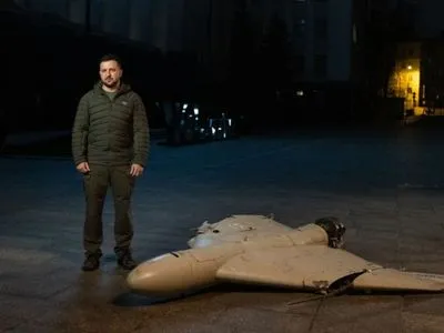 За двое суток врагом выпущено более 30 дронов: Зеленский записал обращение возле сбитого "Shahed-136"
