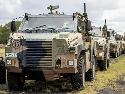 Австралія направить для України 30 бронетранспортерів Bushmaster