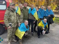 В СБУ показали эксклюзивные кадры возвращения украинцев из российского плена