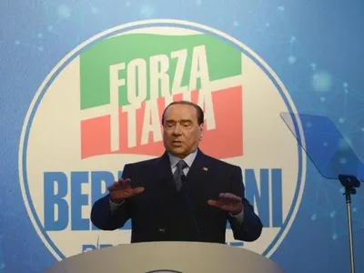 Берлусконі припустив, за яких умов Зеленський сяде за стіл переговорів із росією