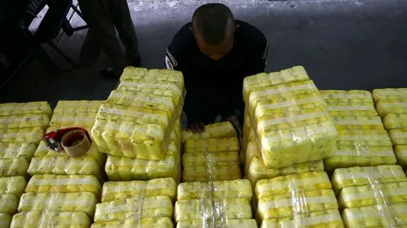 mitnitsya-gonkongu-konfiskuvala-rekordnu-partiyu-metamfetaminu-na-140-milyoniv-dolariv