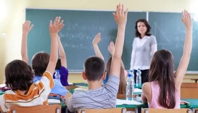 У Польщі анонсували перевірки відвідуванння учнів у школах