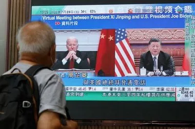 Официальные лица США и Китая работают над организацией встречи Байдена и Си