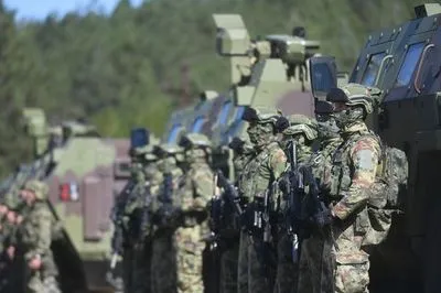 Сербия перевела армию в состояние боевой готовности из-за эскалации напряженности в Косово