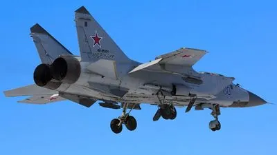 В Беларуси заметили три российских самолета, которые могут нести гиперзвуковые ракеты "Кинжал"