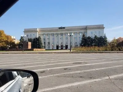 Со здания Херсонской ОГА исчез российский флаг