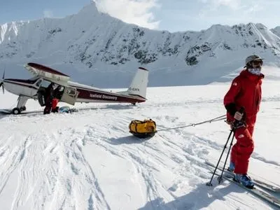 Исследователи обнаружили на леднике камеры с пленками, оставленными там 85 лет назад
