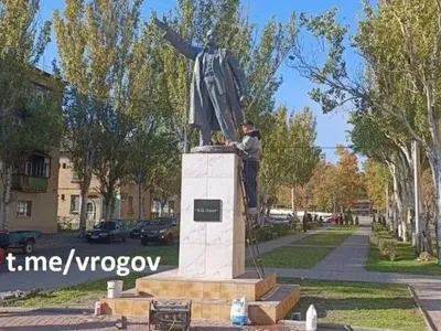 В Мелитополе оккупанты установили памятник Ленину, который был демонтирован в 2015 году