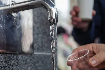 Как правильно хранить воду: украинцам дали советы
