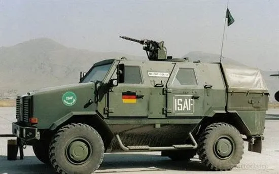 Германия передала Украине ракеты IRIS-T SLM и бронемашины Dingo