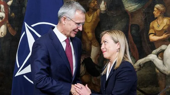 Премьер Италии заявила о "твердой приверженности" Рима НАТО и усилиях по освобождению Украины