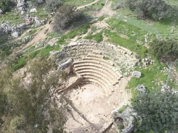 На острове Крит археологи нашли одеон в возрасте 2000 лет