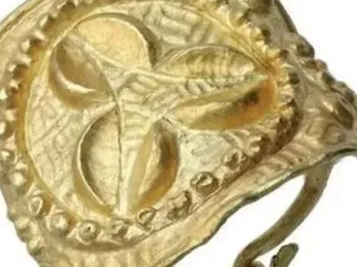 Кольцо, пролежавшее в шкафу почти 30 лет, оказалось редким артефактом