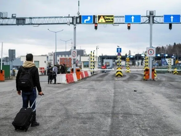 Україна призупинила перетин кордону з Польщею – ЗМІ