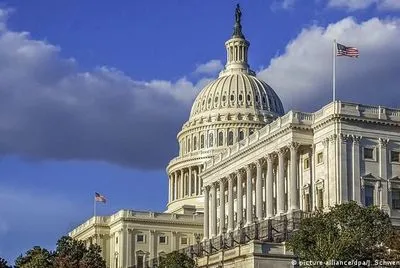 Белый дом просит Конгресс одобрить 37,7 млрд долларов на дополнительную помощь Украине