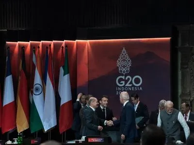 Макрон: у G20 есть мнение, что "россию необходимо подтолкнуть к деэскалации"