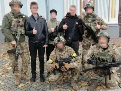 Украина вернула из российского плена троих морских пехотинцев
