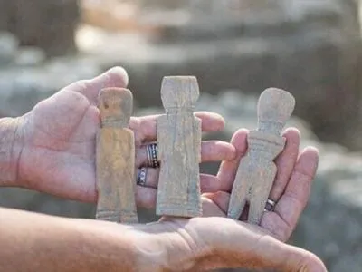 Израильские археологи обнаружили древнюю костяную куклу