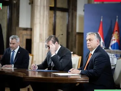 Орбан отреагировал на скандал по поводу его шарфа с картой "Великой Венгрии"