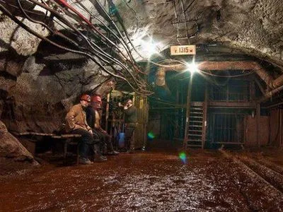 В Днепропетровской области подняли на поверхность почти 3 тыс. работников шахт